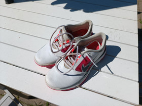 Niken golfkengät, koko 39, Golf, Urheilu ja ulkoilu, Vaasa, Tori.fi Niken golfkengät, koko 39, Golf, Urheilu ja ulkoilu, Vaasa, Tori.fi