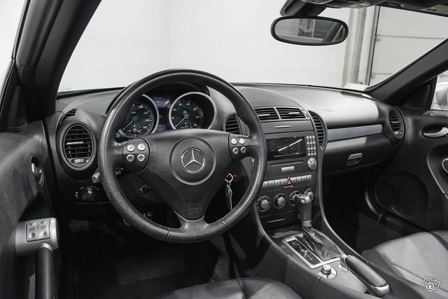 Mercedes-Benz SLK 9