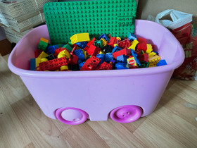 Laatikollinen legoja, Lelut ja pelit, Lastentarvikkeet ja lelut, Lahti, Tori.fi Laatikollinen legoja, Lelut ja pelit, Lastentarvikkeet ja lelut, Lahti, Tori.fi