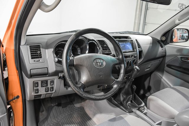 Toyota Hilux 10