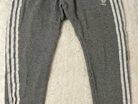 Käyttämättömät hienot Adidas collegehousut, Vaatteet ja kengät, Tampere, Tori.fi Käyttämättömät hienot Adidas collegehousut, Vaatteet ja kengät, Tampere, Tori.fi