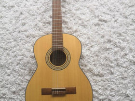 3/4 klassinen kitara ja laukku., Kitarat, bassot ja vahvistimet, Musiikki ja soittimet, Asikkala, Tori.fi 3/4 klassinen kitara ja laukku., Kitarat, bassot ja vahvistimet, Musiikki ja soittimet, Asikkala, Tori.fi