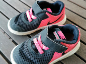 Nike lenkkarit koko 22, Lastenvaatteet ja kengät, Tuusula, Tori.fi Nike lenkkarit koko 22, Lastenvaatteet ja kengät, Tuusula, Tori.fi