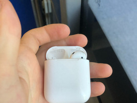 Airpods kotelo & oikea kuuloke, Audio ja musiikkilaitteet, Viihde-elektroniikka, Tampere, Tori.fi Airpods kotelo & oikea kuuloke, Audio ja musiikkilaitteet, Viihde-elektroniikka, Tampere, Tori.fi