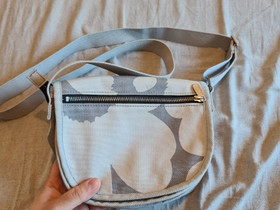 Marimekko Kerttu pieni unikko, Laukut ja hatut, Asusteet ja kellot, Mikkeli, Tori.fi Marimekko Kerttu pieni unikko, Laukut ja hatut, Asusteet ja kellot, Mikkeli, Tori.fi