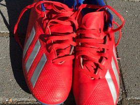 Adidaksen napparit 40, Jalkapallo, Urheilu ja ulkoilu, Pori, Tori.fi Adidaksen napparit 40, Jalkapallo, Urheilu ja ulkoilu, Pori, Tori.fi