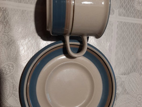 Arabian setti, Kahvikupit, mukit ja lasit, Keittiötarvikkeet ja astiat, Orivesi, Tori.fi Arabian setti, Kahvikupit, mukit ja lasit, Keittiötarvikkeet ja astiat, Orivesi, Tori.fi