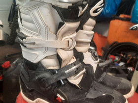 Ajosaappaat Alpinestar Tec7s koko 40,5, Ajoasut, kengät ja kypärät, Mototarvikkeet ja varaosat, Jyväskylä, Tori.fi Ajosaappaat Alpinestar Tec7s koko 40,5, Ajoasut, kengät ja kypärät, Mototarvikkeet ja varaosat, Jyväskylä, Tori.fi