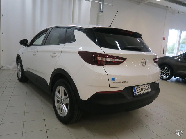Opel GRANDLAND X 8