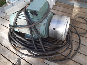 Sähkömoottori 7.5kw, Sähkötarvikkeet, Rakennustarvikkeet ja työkalut, Kurikka, Tori.fi Sähkömoottori 7.5kw, Sähkötarvikkeet, Rakennustarvikkeet ja työkalut, Kurikka, Tori.fi