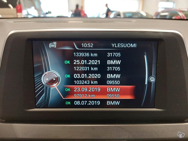 BMW 220 12