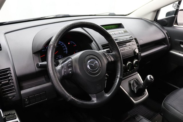 Mazda 5 8
