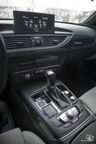 Audi S6 24