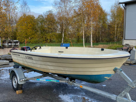 Finnsport 410R + traileri, Moottoriveneet, Veneet, Mikkeli, Tori.fi Finnsport 410R + traileri, Moottoriveneet, Veneet, Mikkeli, Tori.fi