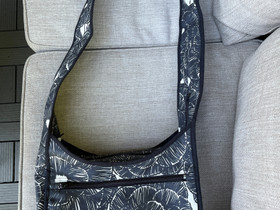 Marimekko kangaslaukku, Laukut ja hatut, Asusteet ja kellot, Mäntyharju, Tori.fi Marimekko kangaslaukku, Laukut ja hatut, Asusteet ja kellot, Mäntyharju, Tori.fi