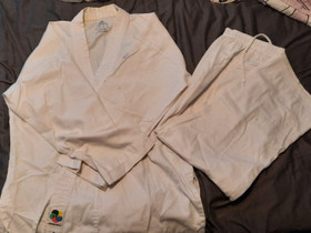 Karatepuku 170/180cm Adidas, Kamppailulajit, Urheilu ja ulkoilu, Joensuu, Tori.fi Karatepuku 170/180cm Adidas, Kamppailulajit, Urheilu ja ulkoilu, Joensuu, Tori.fi