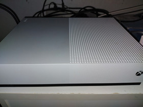 Xbox one s all digital 1tb, Pelikonsolit ja pelaaminen, Viihde-elektroniikka, Riihimäki, Tori.fi