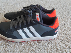Adidas kengät, koko 39, Lastenvaatteet ja kengät, Vaasa, Tori.fi Adidas kengät, koko 39, Lastenvaatteet ja kengät, Vaasa, Tori.fi
