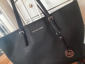 Michael Kors, Laukut ja hatut, Asusteet ja kellot, Kouvola, Tori.fi Michael Kors, Laukut ja hatut, Asusteet ja kellot, Kouvola, Tori.fi
