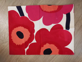 Marimekko Unikko tyynyliina, Matot ja tekstiilit, Sisustus ja huonekalut, Joensuu, Tori.fi Marimekko Unikko tyynyliina, Matot ja tekstiilit, Sisustus ja huonekalut, Joensuu, Tori.fi