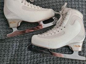 Edea Ice Fly-taitoluistimet, Jääkiekko ja luistelu, Urheilu ja ulkoilu, Pori, Tori.fi Edea Ice Fly-taitoluistimet, Jääkiekko ja luistelu, Urheilu ja ulkoilu, Pori, Tori.fi