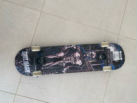 Tony Hawk skeittilauta, Rullaluistelu ja skeittaus, Urheilu ja ulkoilu, Vantaa, Tori.fi Tony Hawk skeittilauta, Rullaluistelu ja skeittaus, Urheilu ja ulkoilu, Vantaa, Tori.fi