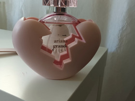 Ariana Grande tuoksu 100ml, Kauneudenhoito ja kosmetiikka, Terveys ja hyvinvointi, Akaa, Tori.fi Ariana Grande tuoksu 100ml, Kauneudenhoito ja kosmetiikka, Terveys ja hyvinvointi, Akaa, Tori.fi