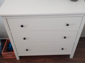 Ilmainen Ikea Hemnes valkoinen lipasto, ei ehjä!, Hyllyt ja säilytys, Sisustus ja huonekalut, Tampere, Tori.fi Ilmainen Ikea Hemnes valkoinen lipasto, ei ehjä!, Hyllyt ja säilytys, Sisustus ja huonekalut, Tampere, Tori.fi