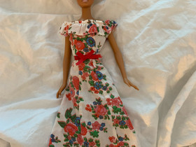Kauniita vintage Barbie-vaatteita 70-luvulta, Lelut ja pelit, Lastentarvikkeet ja lelut, Espoo, Tori.fi Kauniita vintage Barbie-vaatteita 70-luvulta, Lelut ja pelit, Lastentarvikkeet ja lelut, Espoo, Tori.fi