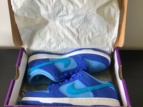 Gs us 5,5 nike sb dunk blue raspberry, Vaatteet ja kengät, Lahti, Tori.fi Gs us 5,5 nike sb dunk blue raspberry, Vaatteet ja kengät, Lahti, Tori.fi