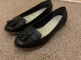 Clarks avokkaat 37, Vaatteet ja kengät, Tampere, Tori.fi Clarks avokkaat 37, Vaatteet ja kengät, Tampere, Tori.fi