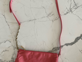 Bimba y Lola crossbody, Laukut ja hatut, Asusteet ja kellot, Helsinki, Tori.fi Bimba y Lola crossbody, Laukut ja hatut, Asusteet ja kellot, Helsinki, Tori.fi