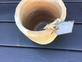 Pieni vintage suojaruukku, Muu sisustus, Sisustus ja huonekalut, Espoo, Tori.fi Pieni vintage suojaruukku, Muu sisustus, Sisustus ja huonekalut, Espoo, Tori.fi