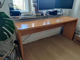 Työpöytä, Pöydät ja tuolit, Sisustus ja huonekalut, Tampere, Tori.fi Työpöytä, Pöydät ja tuolit, Sisustus ja huonekalut, Tampere, Tori.fi