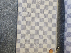 Louis vuitton pouch azur, Laukut ja hatut, Asusteet ja kellot, Turku, Tori.fi Louis vuitton pouch azur, Laukut ja hatut, Asusteet ja kellot, Turku, Tori.fi