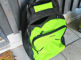 Benetton trolley, Laukut ja hatut, Asusteet ja kellot, Oulu, Tori.fi Benetton trolley, Laukut ja hatut, Asusteet ja kellot, Oulu, Tori.fi