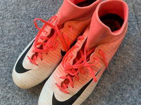 Nike Mercurial nappikset, Jalkapallo, Urheilu ja ulkoilu, Seinäjoki, Tori.fi Nike Mercurial nappikset, Jalkapallo, Urheilu ja ulkoilu, Seinäjoki, Tori.fi