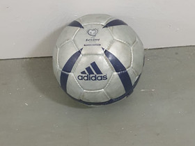 Adidas jalkapallo, Jalkapallo, Urheilu ja ulkoilu, Jyväskylä, Tori.fi Adidas jalkapallo, Jalkapallo, Urheilu ja ulkoilu, Jyväskylä, Tori.fi
