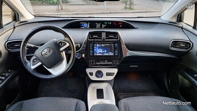 Toyota Prius 7