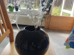 Maljakko ja siihen tekokoristeet, Sisustustavarat, Sisustus ja huonekalut, Säkylä, Tori.fi Maljakko ja siihen tekokoristeet, Sisustustavarat, Sisustus ja huonekalut, Säkylä, Tori.fi