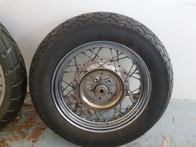 Dunlop 15"MC js Michelin 19", Renkaat, Mototarvikkeet ja varaosat, Nokia, Tori.fi Dunlop 15"MC js Michelin 19", Renkaat, Mototarvikkeet ja varaosat, Nokia, Tori.fi