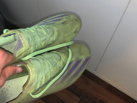 Adidas x nappikset (43), Pelit ja muut harrastukset, Helsinki, Tori.fi Adidas x nappikset (43), Pelit ja muut harrastukset, Helsinki, Tori.fi