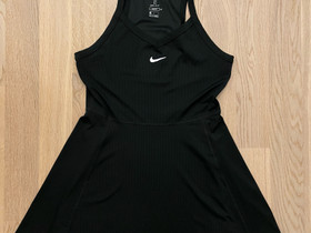 Nike tennismekko, koko L, Pallopelit, Urheilu ja ulkoilu, Turku, Tori.fi Nike tennismekko, koko L, Pallopelit, Urheilu ja ulkoilu, Turku, Tori.fi