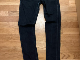 Wrangler farkut W26 L32, Vaatteet ja kengät, Helsinki, Tori.fi Wrangler farkut W26 L32, Vaatteet ja kengät, Helsinki, Tori.fi