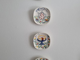 Heikki Orvola Arabia × Cumulus vuosilautaset 4kpl, Taulut, Sisustus ja huonekalut, Seinäjoki, Tori.fi Heikki Orvola Arabia × Cumulus vuosilautaset 4kpl, Taulut, Sisustus ja huonekalut, Seinäjoki, Tori.fi