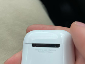 Apple AirPods latauskotelo, Puhelintarvikkeet, Puhelimet ja tarvikkeet, Kotka, Tori.fi Apple AirPods latauskotelo, Puhelintarvikkeet, Puhelimet ja tarvikkeet, Kotka, Tori.fi