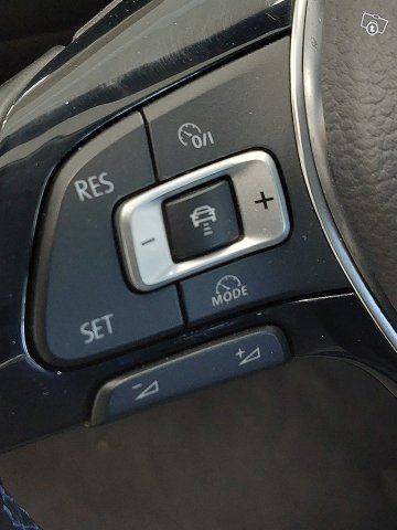 VOLKSWAGEN GOLF 12