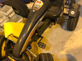 Polkuauto 3-vaihde VAIHDETAAN, Lelut ja pelit, Lastentarvikkeet ja lelut, Sastamala, Tori.fi Polkuauto 3-vaihde VAIHDETAAN, Lelut ja pelit, Lastentarvikkeet ja lelut, Sastamala, Tori.fi
