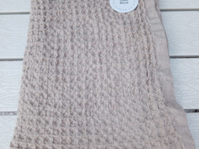 Uusi Luhta Home pellava laudeliina, Matot ja tekstiilit, Sisustus ja huonekalut, Mäntsälä, Tori.fi Uusi Luhta Home pellava laudeliina, Matot ja tekstiilit, Sisustus ja huonekalut, Mäntsälä, Tori.fi