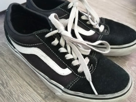 Vans tennarit koko 34,5, Lastenvaatteet ja kengät, Kontiolahti, Tori.fi Vans tennarit koko 34,5, Lastenvaatteet ja kengät, Kontiolahti, Tori.fi